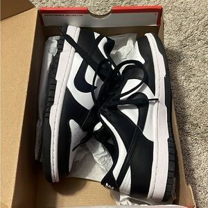 Women’s Nike Dunk low Panda